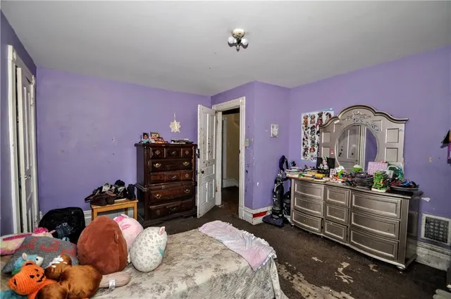 $170,000 | 1060 Vance Avenue, Coraopolis, PA 15108