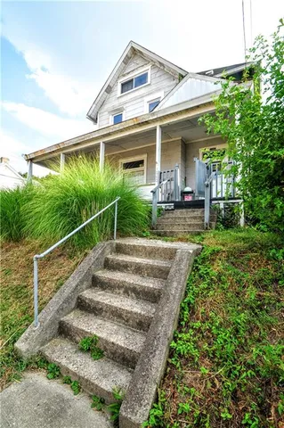 $170,000 | 1060 Vance Avenue, Coraopolis, PA 15108