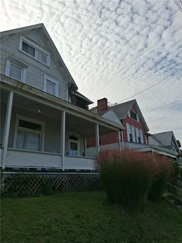 $170,000 | 1060 Vance Avenue, Coraopolis, PA 15108