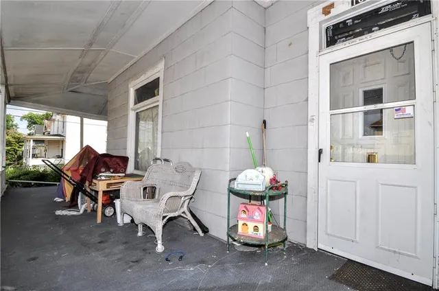 $170,000 | 1060 Vance Avenue, Coraopolis, PA 15108