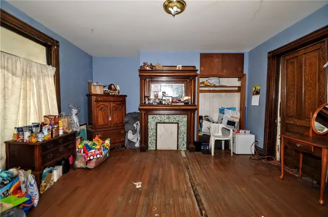 $170,000 | 1060 Vance Avenue, Coraopolis, PA 15108