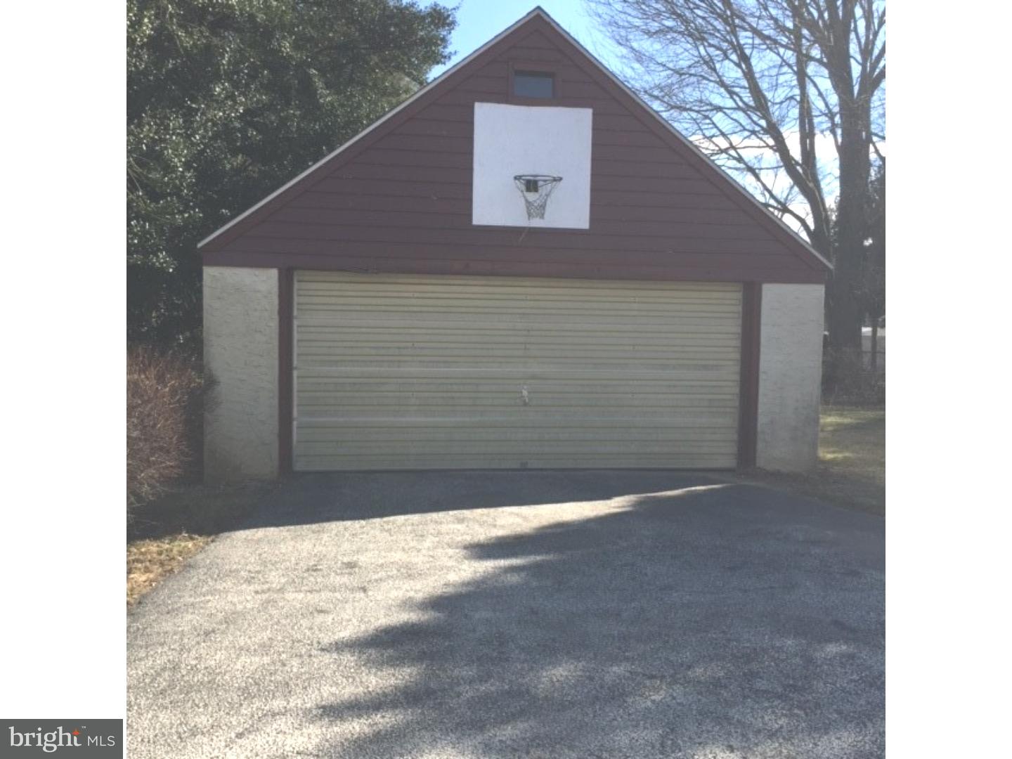 441 Prospect Road Springfield, PA 19064 - Photo 13 of 13 Garage