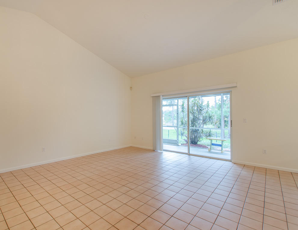 12288 86th Road North West Palm Beach, FL 33412 - Photo 10 of 36 Living Room
