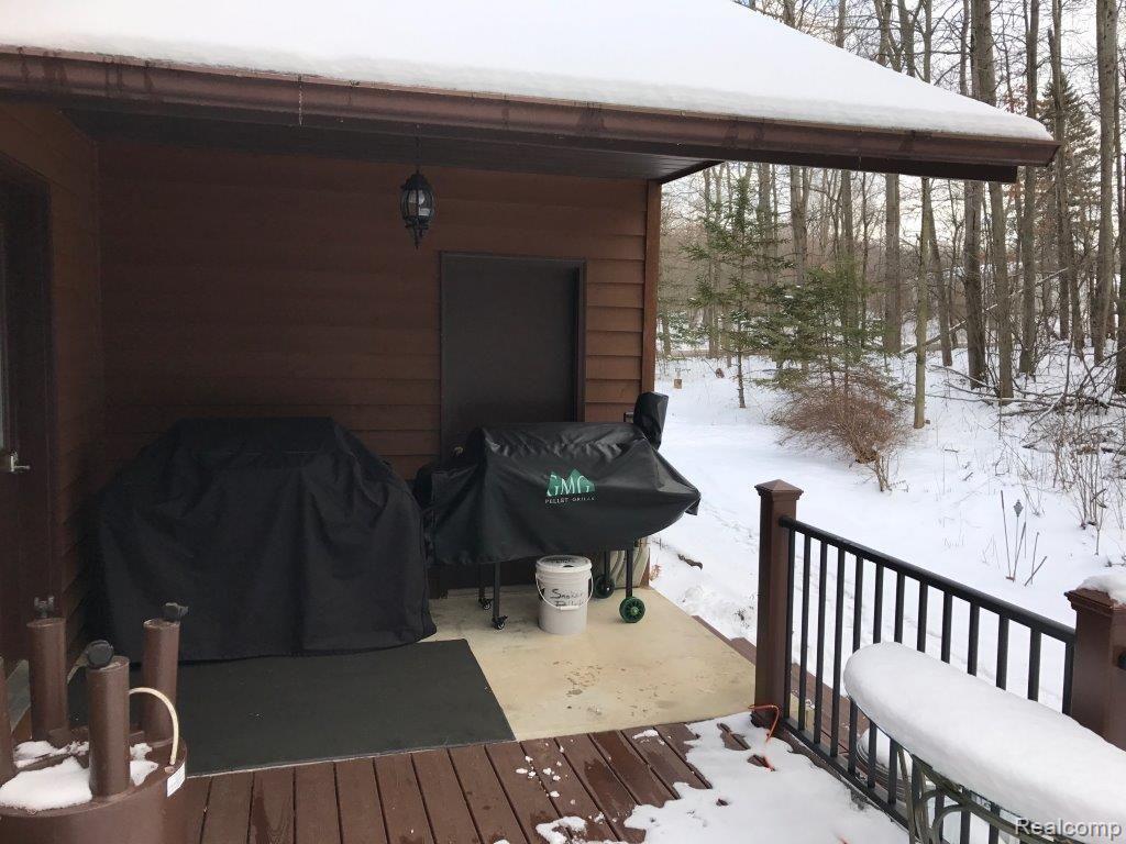 187 North Elm Grove Road Lapeer, MI 48446 - Photo 6 of 41 515EA08A-2596-4C75-8E63-6FA6EF6890EF.JPG