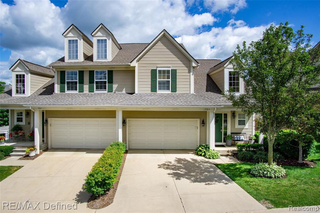 735 East Bluff Court Rochester Hills, MI 48306 - Photo 1 of 53