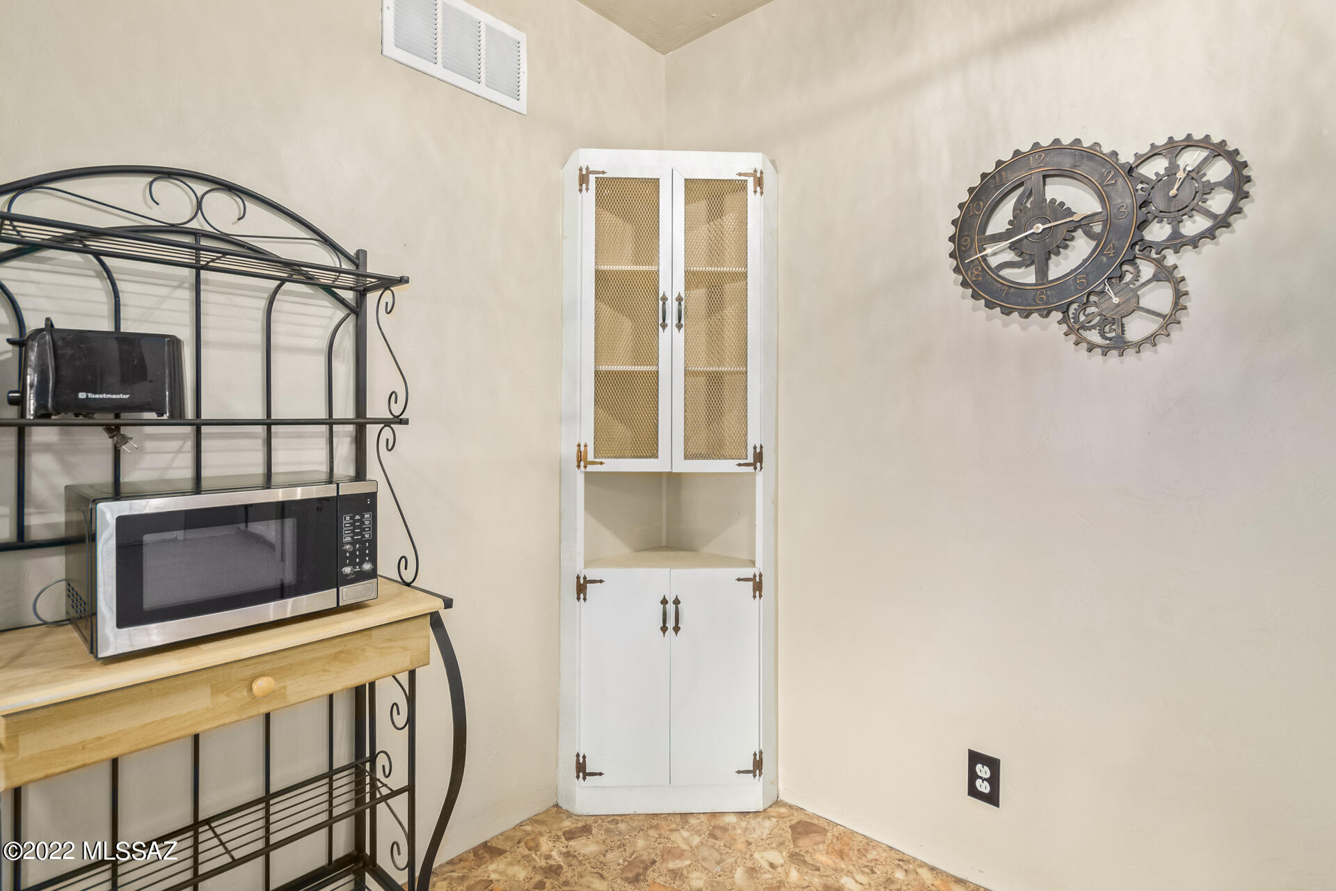 1247 East Prince Road Tucson, AZ 85719 - Photo 13 of 29 Gallery Image 13