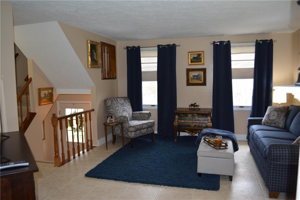 214 Quail Run Road Venetia, PA 15367 - Photo 2 of 20 Gallery Image 2