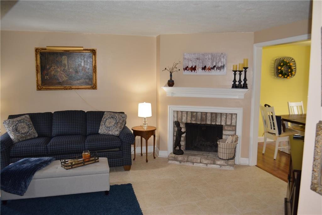 214 Quail Run Road Venetia, PA 15367 - Photo 3 of 20 Gallery Image 3