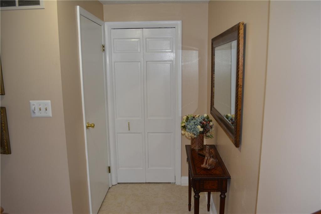 214 Quail Run Road Venetia, PA 15367 - Photo 8 of 20 Gallery Image 8