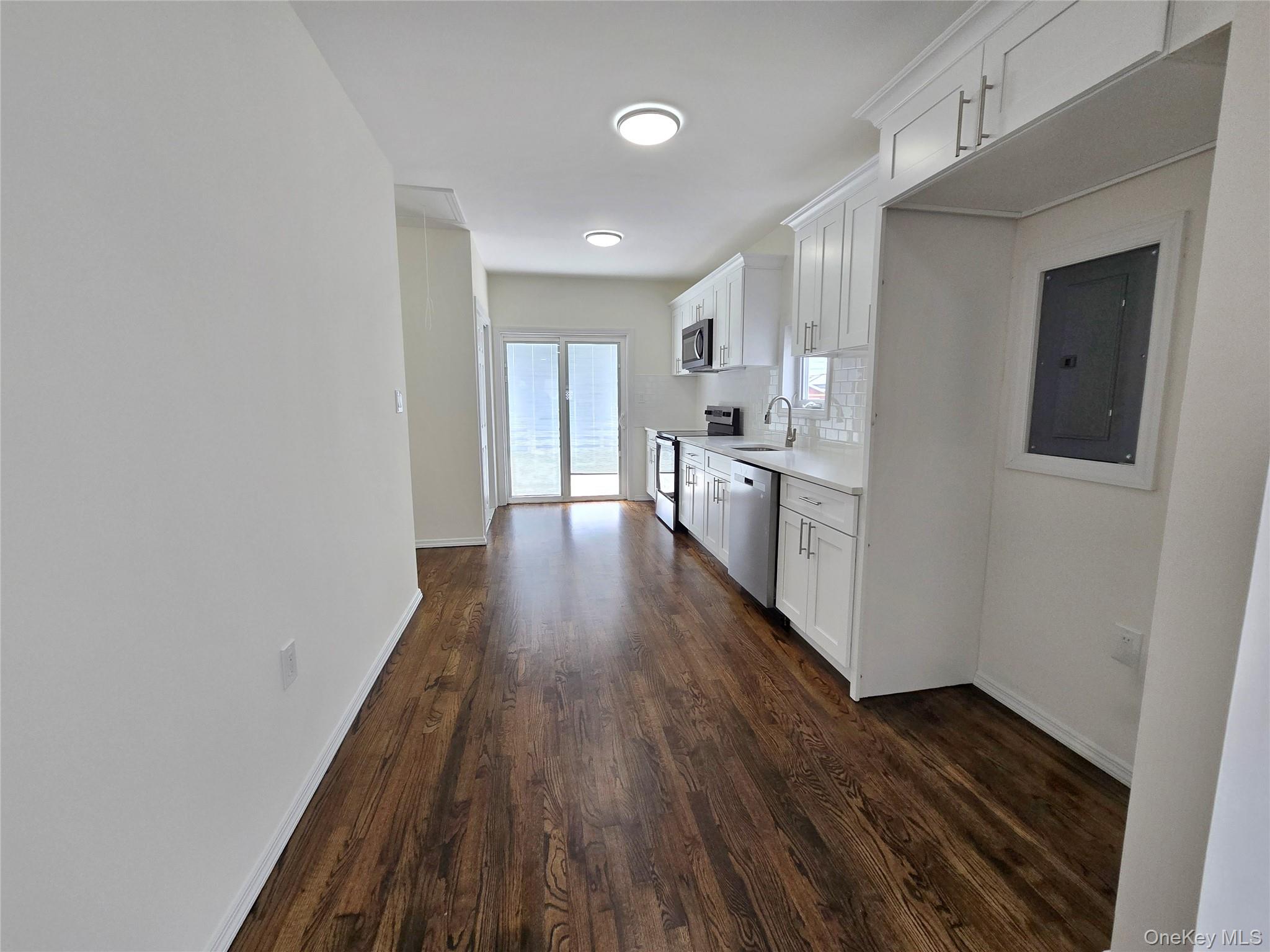 20 West 10th Road Queens, NY 11693 - Photo 14 of 22