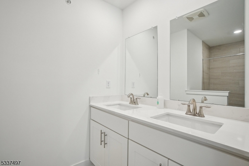 10 Cecala Road Morris Plains, NJ 07950 - Photo 14 of 25