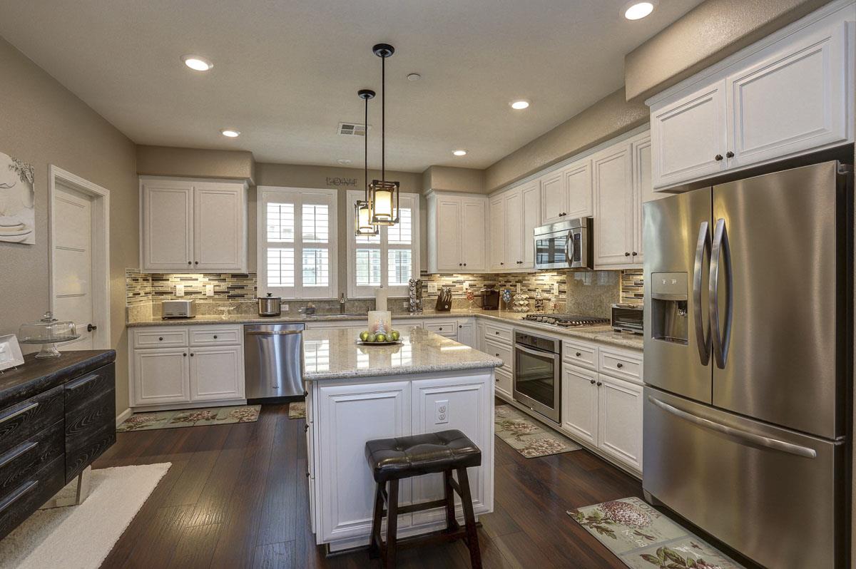 159 Cypress Loop Hayward, CA 94544 - Photo 7 of 30 Gallery Image 7