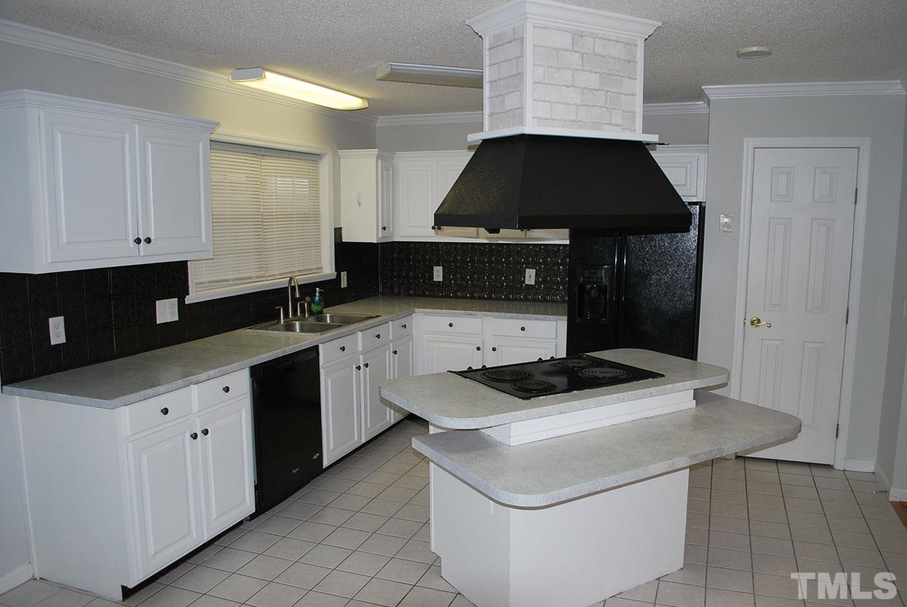 239 Eaves Road Henderson, NC 27537 - Photo 3 of 10 Gallery Image 3