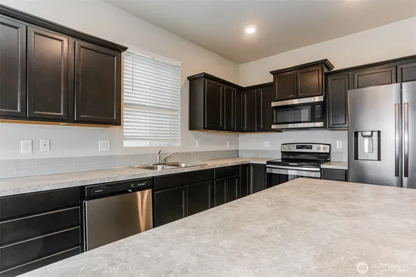 $550,000 | 18220 110th Avenue East, Puyallup, WA 98374