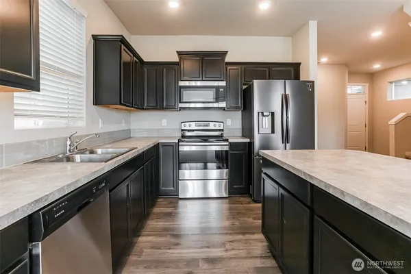 $550,000 | 18220 110th Avenue East, Puyallup, WA 98374