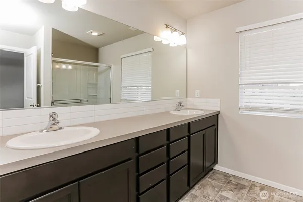 $550,000 | 18220 110th Avenue East, Puyallup, WA 98374