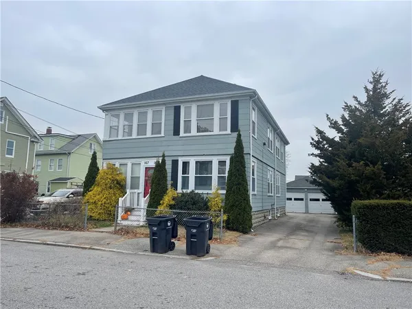 $1,750 | 169 Francis Avenue, Unit 2, Pawtucket, RI 02860