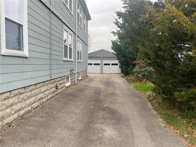 $1,850 | 169 Francis Avenue, Unit 2, Pawtucket, RI 02860