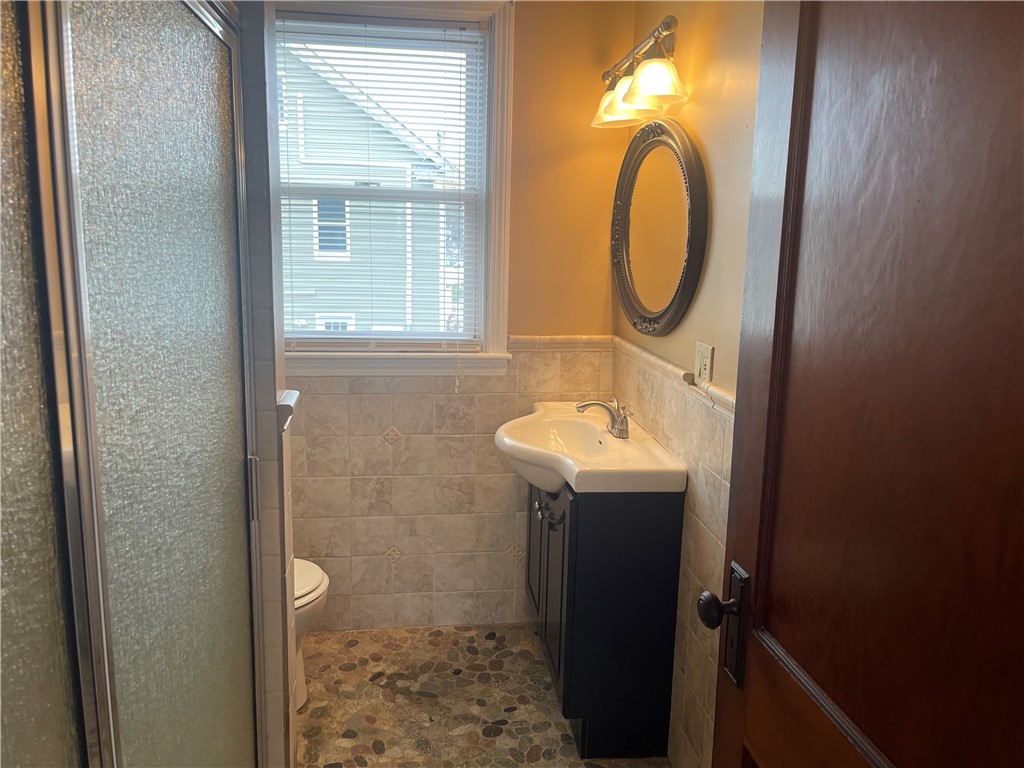 169 Francis Avenue, Unit 2 Pawtucket, RI 02860 - Photo 10 of 14