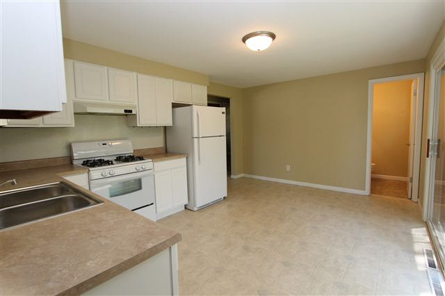 301 South Greene Road Goshen, IN 46526 - Photo 4 of 19 Gallery Image 4
