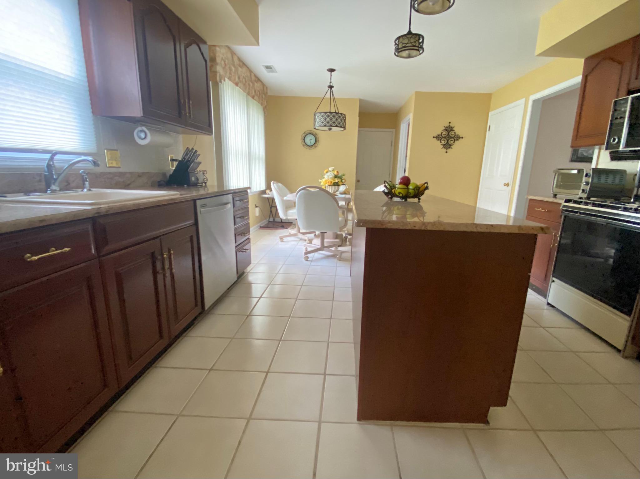 1 Swallow Road Southampton, PA 18966 - Photo 23 of 52 Kitchen with Island