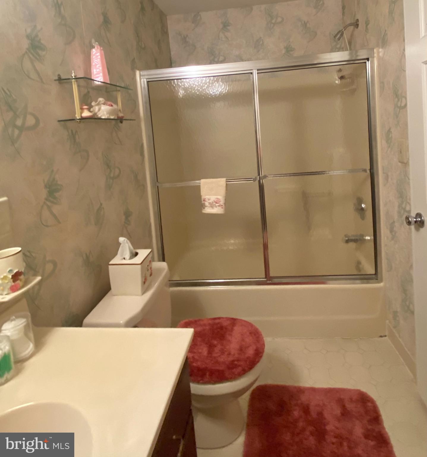1 Swallow Road Southampton, PA 18966 - Photo 43 of 52 Second Level full Bathroom