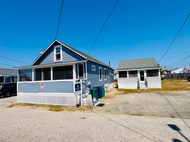$649,900 | 22-24 Perkins Avenue, Hampton, NH 03842