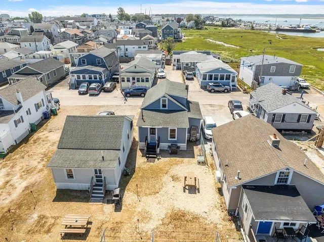 $649,900 | 22-24 Perkins Avenue, Hampton, NH 03842