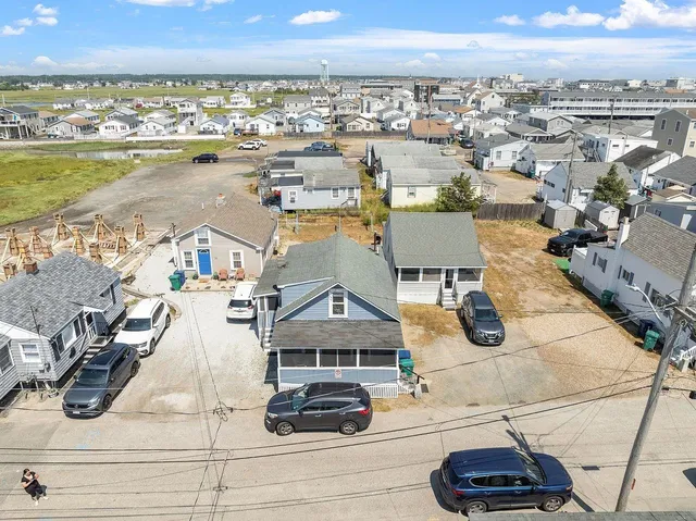 $649,900 | 22-24 Perkins Avenue, Hampton, NH 03842