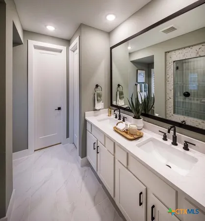 $524,990 | 228 White Oak, Castroville, TX 78009