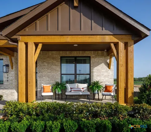 $524,990 | 228 White Oak, Castroville, TX 78009