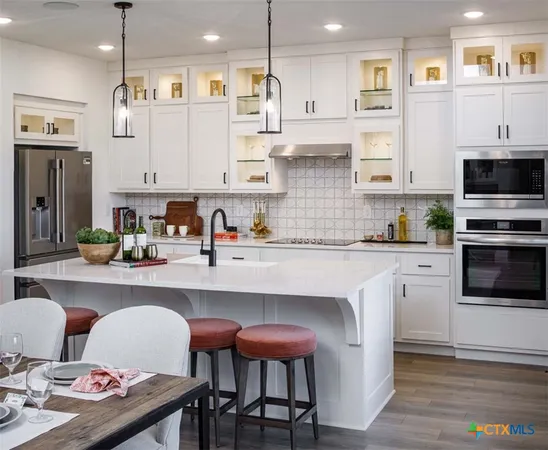 $524,990 | 228 White Oak, Castroville, TX 78009