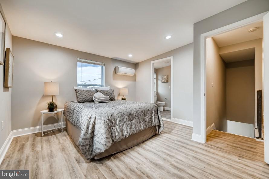 8128 Longpoint Road Baltimore, MD 21222 - Photo 21 of 32 3rd bedroom on upper level