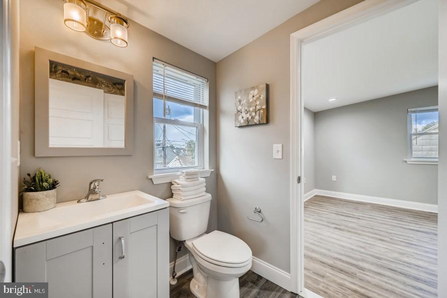8128 Longpoint Road Baltimore, MD 21222 - Photo 23 of 32 2nd bathroom on upper level