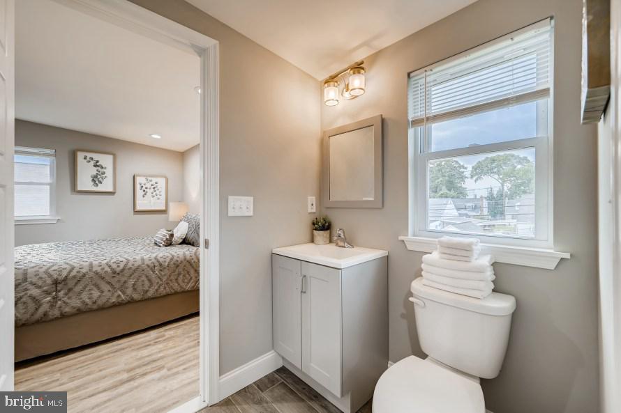 8128 Longpoint Road Baltimore, MD 21222 - Photo 24 of 32 2nd bathroom