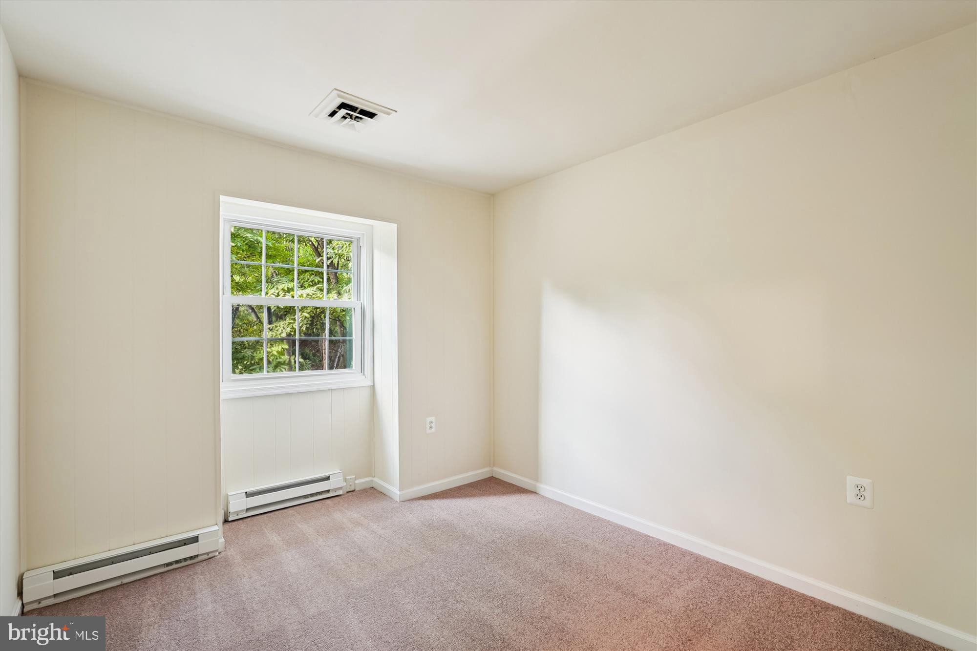 227 Dry Mill Road Southwest Leesburg, VA 20175 - Photo 24 of 38 an empty room with windows