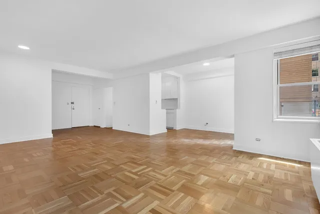 $1,200,000 | 11 5th Avenue, Unit 2V | Greenwich Village