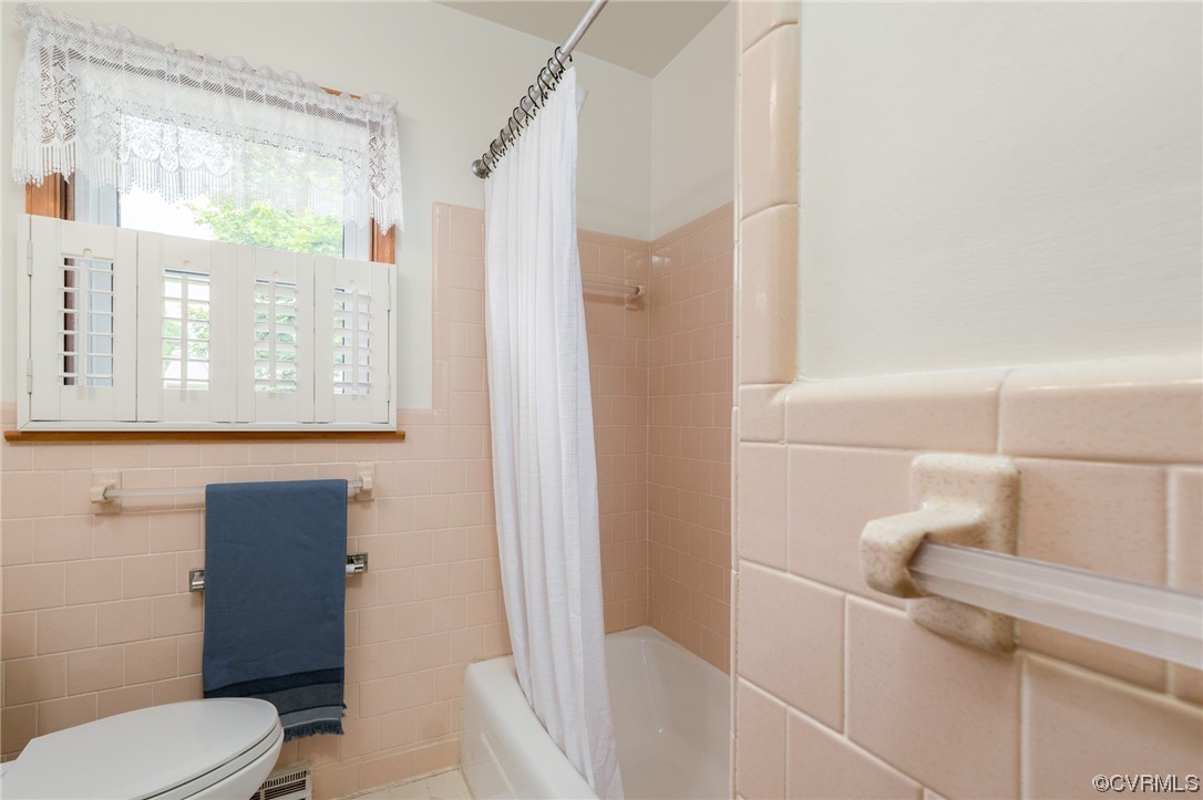 3905 Rosedale Avenue Richmond, VA 23227 - Photo 23 of 47 1st floor Full bath