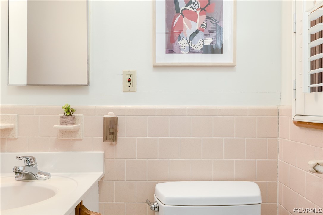3905 Rosedale Avenue Richmond, VA 23227 - Photo 24 of 47 Gallery Image 24