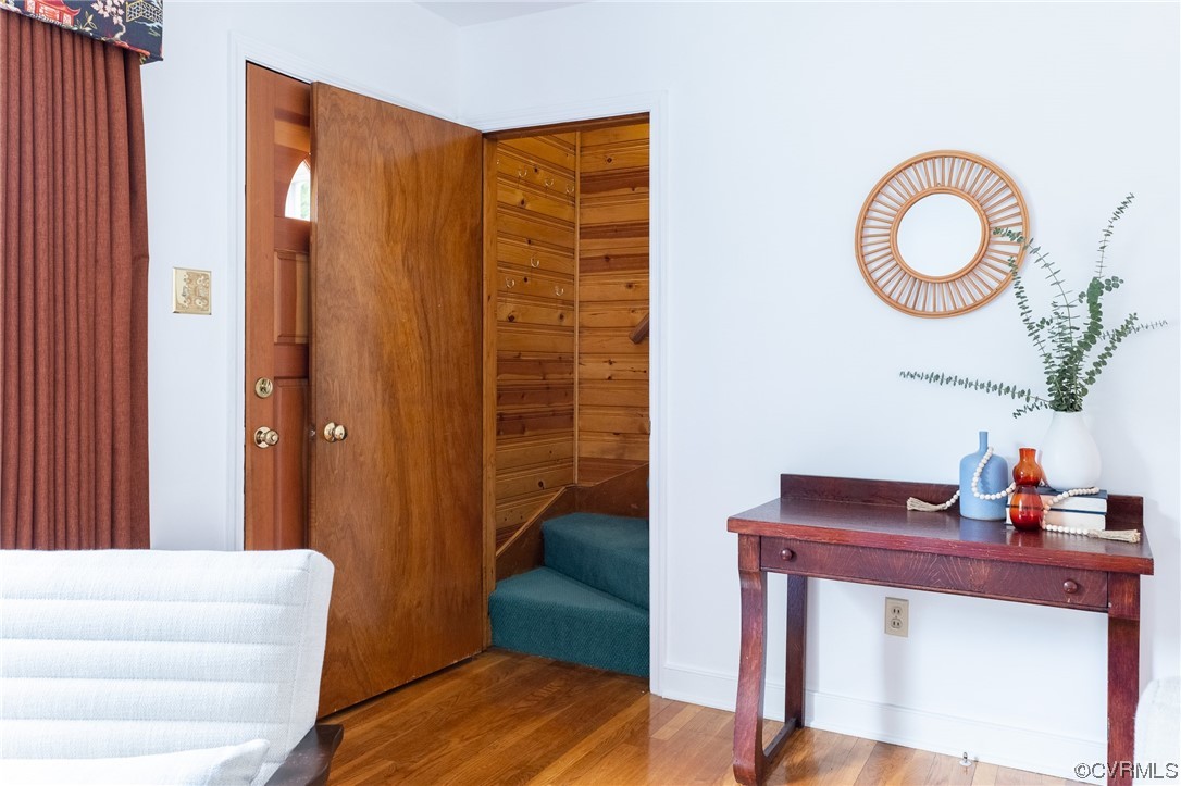 3905 Rosedale Avenue Richmond, VA 23227 - Photo 26 of 47 Lets go Upstairs - 2 bedrooms , 1/2 bath up there!