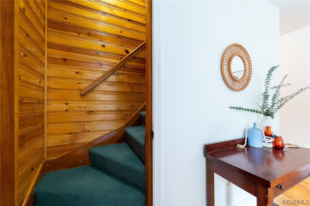 3905 Rosedale Avenue Richmond, VA 23227 - Photo 27 of 47 Beautiful Wood Paneling