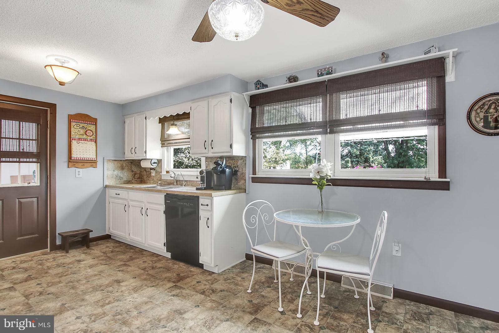 Eat In Kitchen