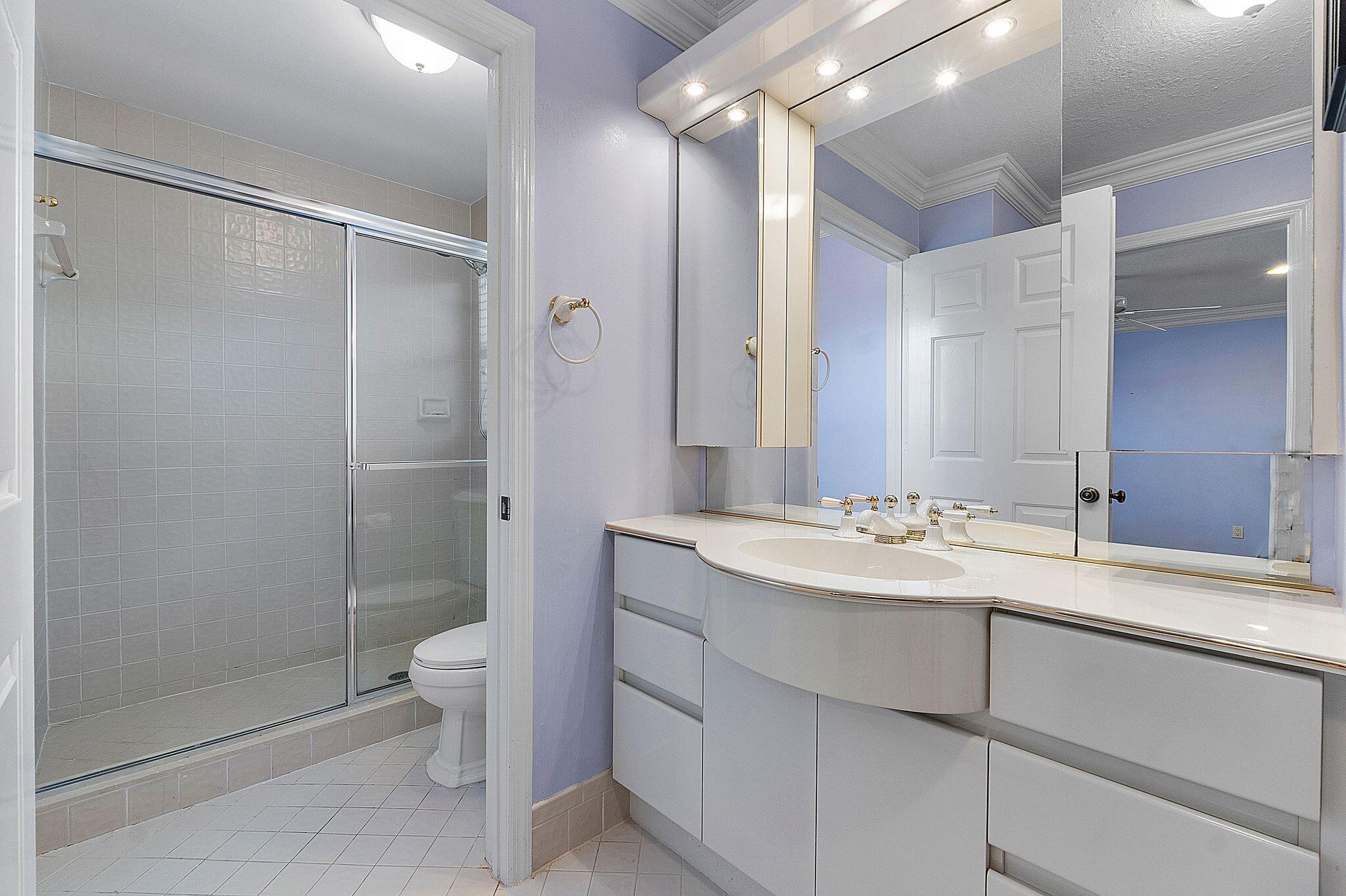 22570 Esplanada Drive Boca Raton, FL 33433 - Photo 27 of 47 rand guest bath rm