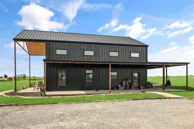 $729,000 | 645 County Road 4875, Celeste, TX 75423