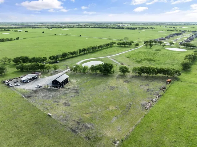 a view of an outdoor space and a lake view