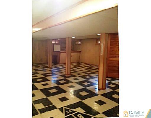 427 Old Stage Road Spotswood, NJ 08884 - Photo 9 of 12 Gallery Image 9