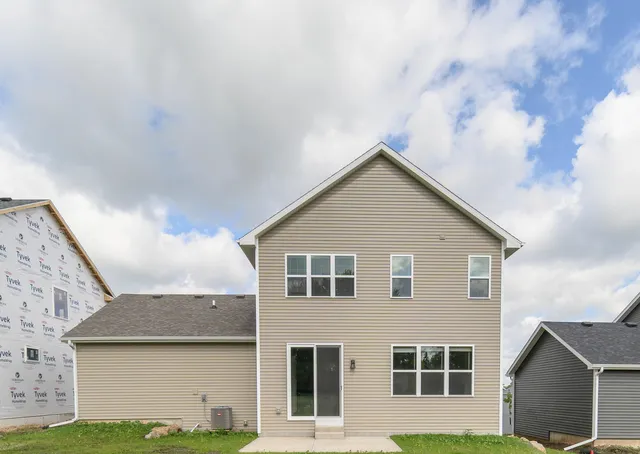 $549,900 | 468 Stoddard Drive, Oregon, WI 53575