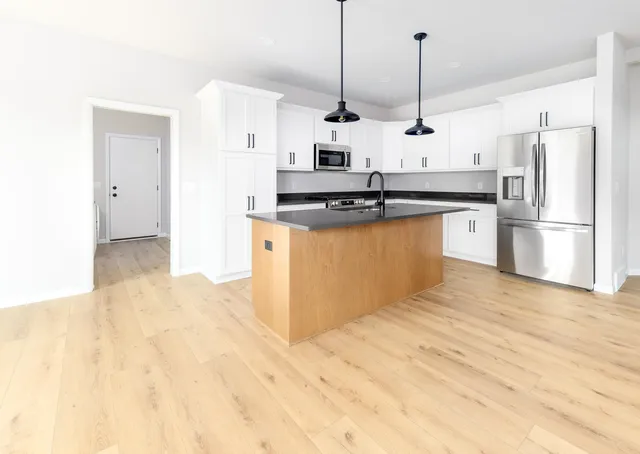 $549,900 | 468 Stoddard Drive, Oregon, WI 53575