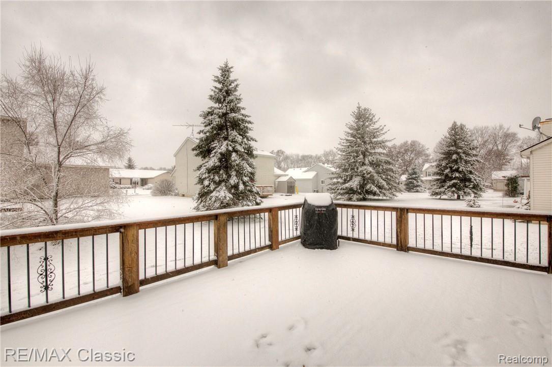 2366 Chestnut Bend Howell, MI 48855 - Photo 7 of 51 930A3286_7_8.jpg