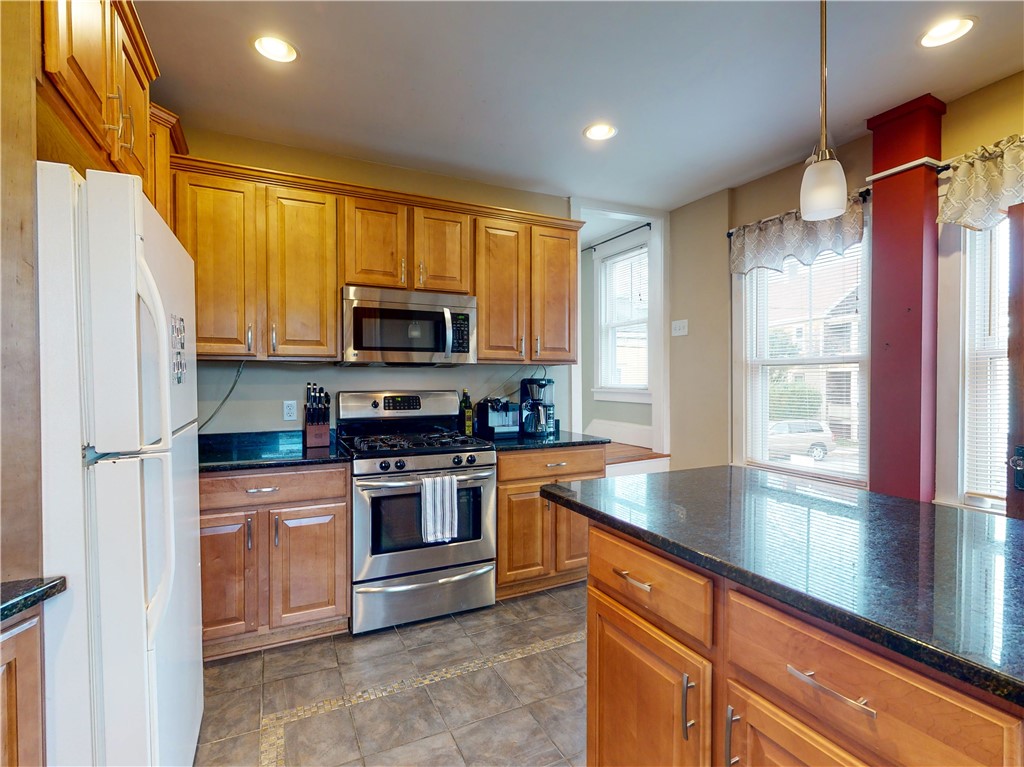 15 Malbone Road Newport, RI 02840 - Photo 17 of 37 Gallery Image 17